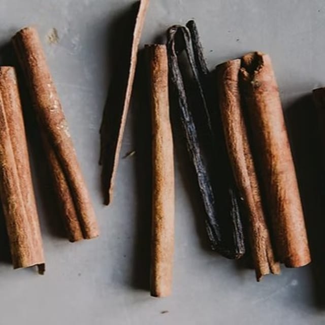 Cinnamon - Pear Dark Balsamic.